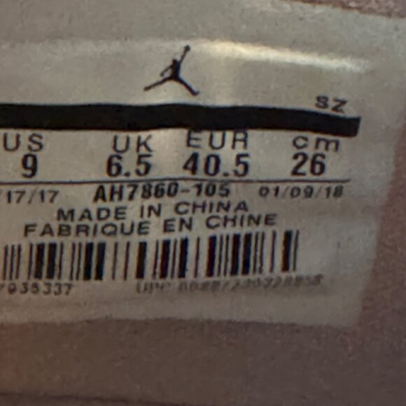 Air Jordan 11 Retro Low Rose Gold Women's Size 9 Sneakers - Picture 12 of 15